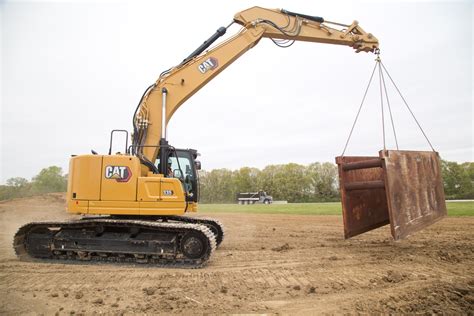 max digging depth cat skid steer|335 Hydraulic Excavator .